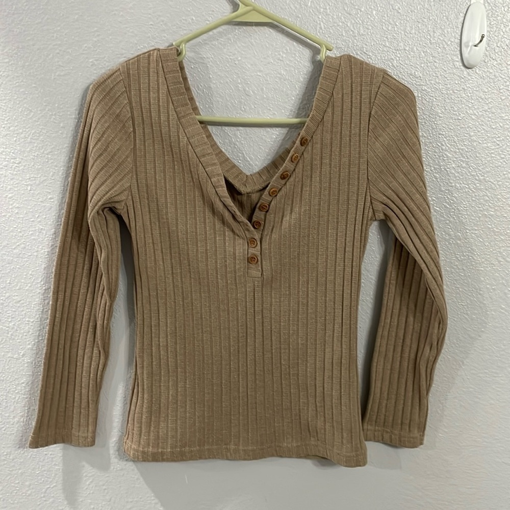 Long sleeve top